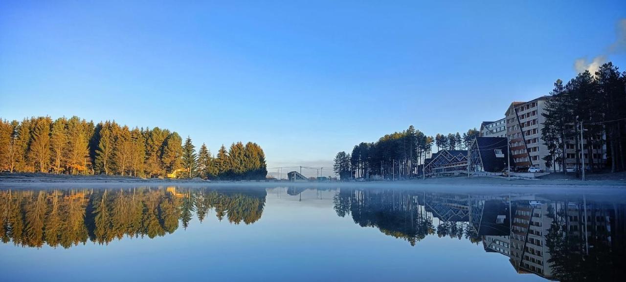 سينيتشا Hotel Borovi Forest Resort & Spa المظهر الخارجي الصورة